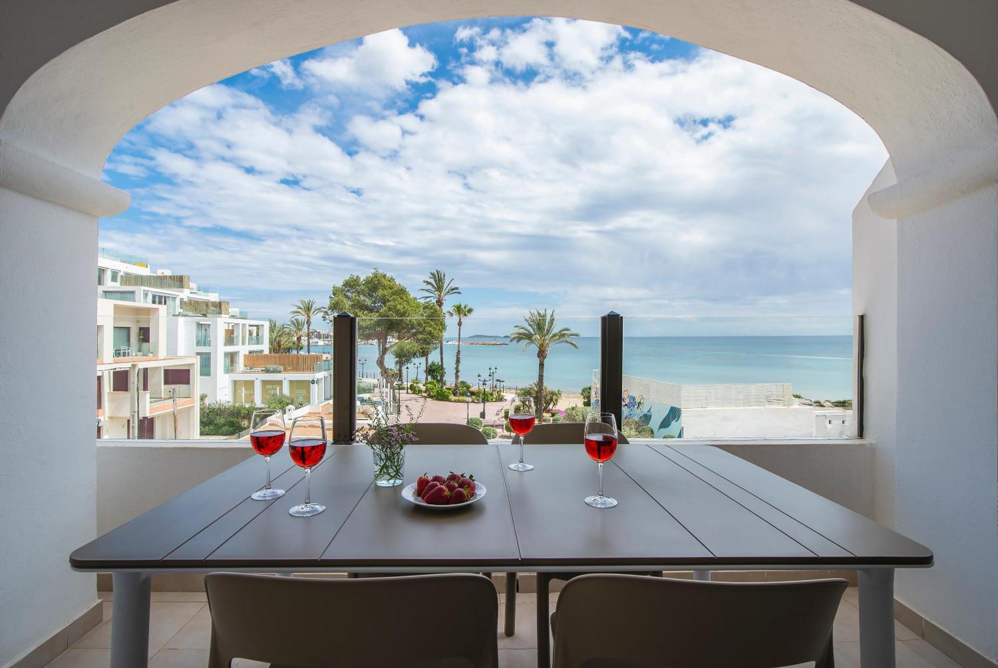 Pierre & Vacances Ros Ibiza Santa Eularia des Riu Eksteriør billede